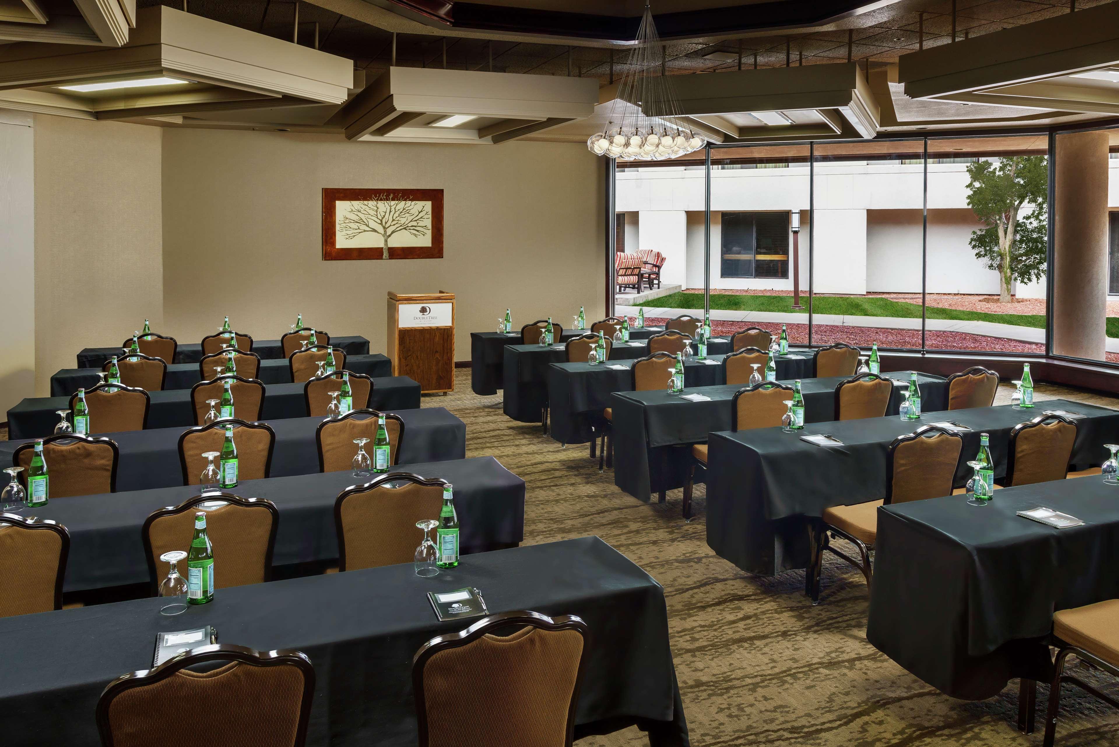 Doubletree By Hilton Colorado Springs Exterior foto