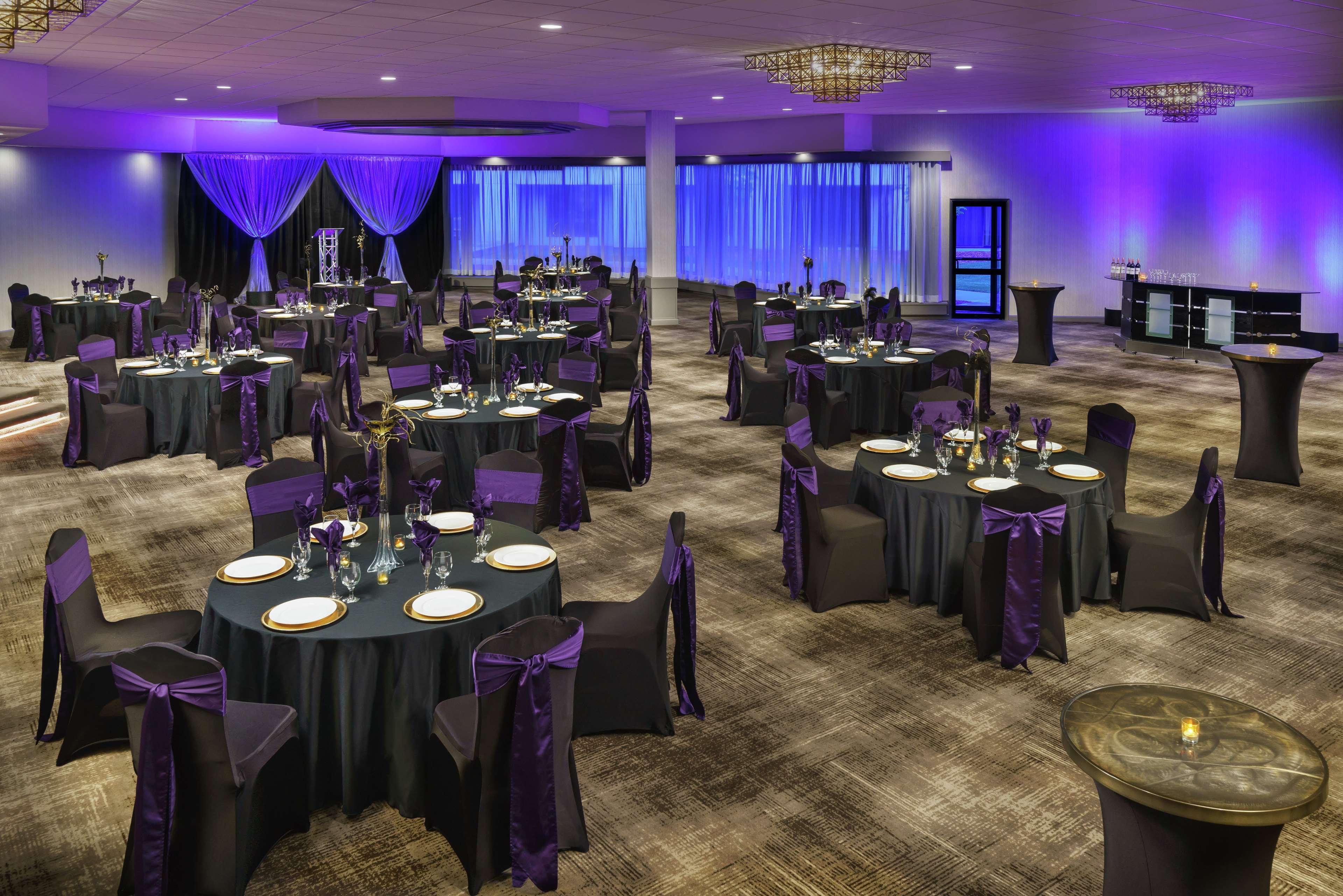 Doubletree By Hilton Colorado Springs Exterior foto