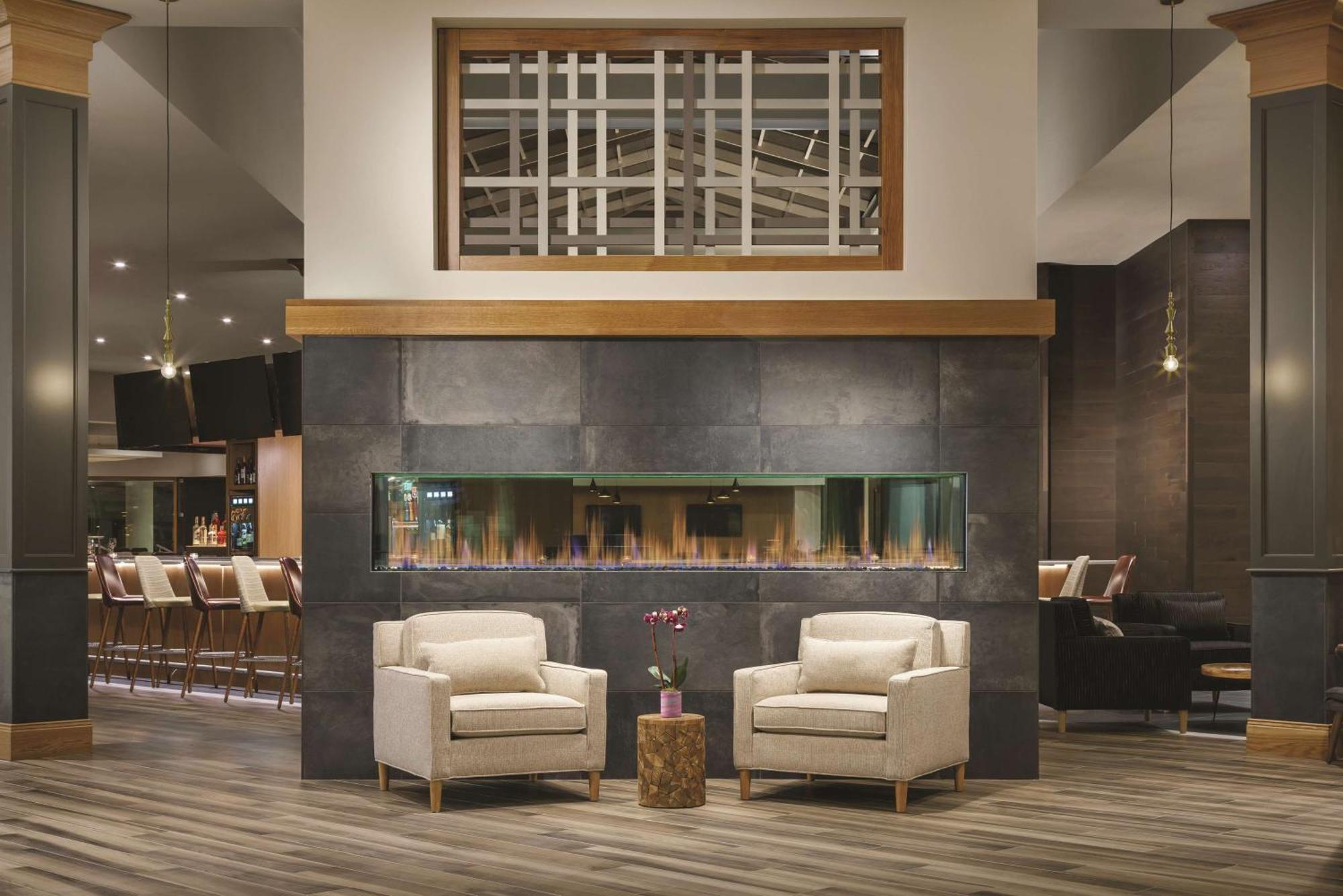Doubletree By Hilton Colorado Springs Exterior foto